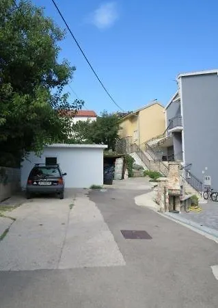 In With Terrace, Air Condition, Wifi, Washing Machine Baska (Krk)