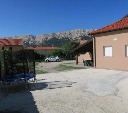 In With Terrace, Air Condition, Wifi, Washing Machine